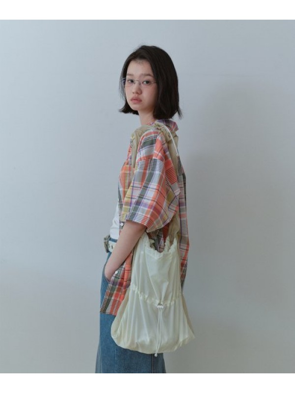 Shin Square Cross Bag _ Cream