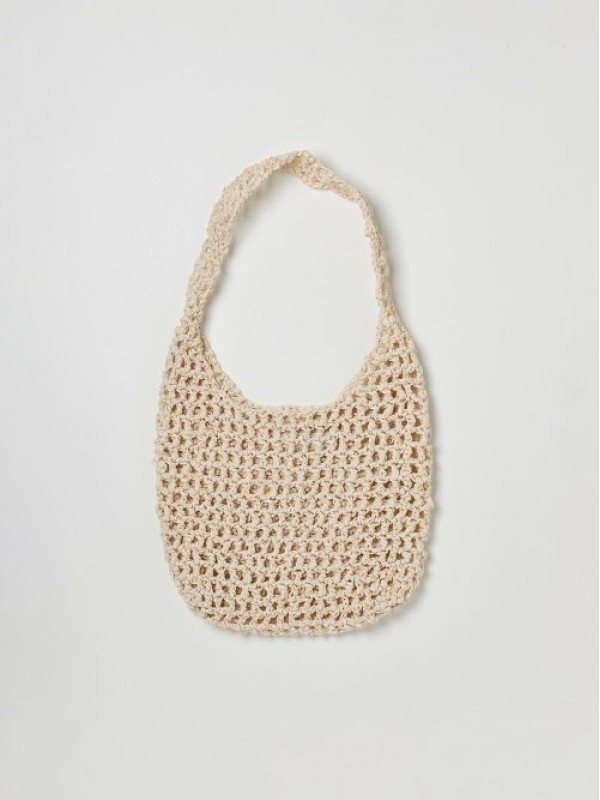 KNITTED CROSSBODY BAG IN IVORY