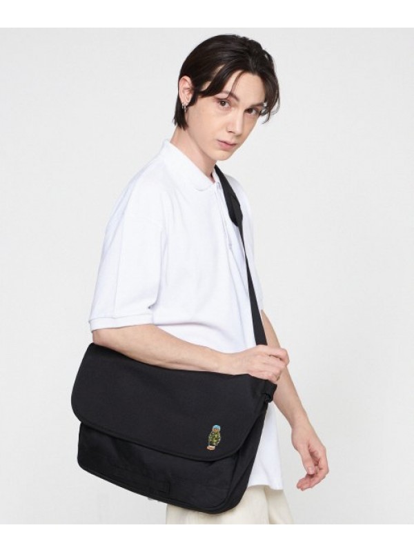 [BAG&ACC] Beanie Dog Embroidery Striper Cross Messenger Bag_Black